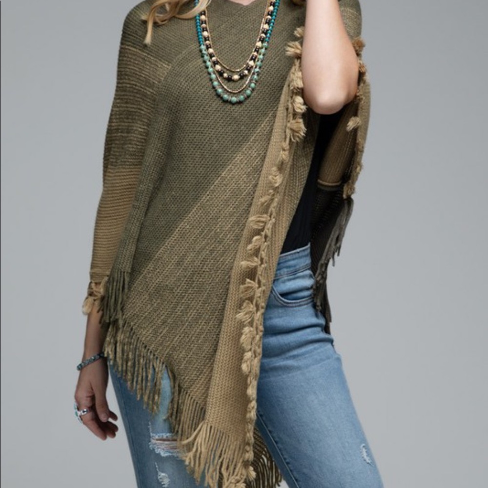 Gradient Knit Poncho - Picture 2 of 3